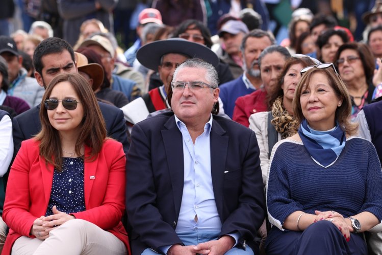 GOBIERNO Y DIRIGENTES CAMPESINOS COINCIDEN EN AVANZAR EN UNA POLÍTICA NACIONAL DE DESARROLLO RURAL GOBIERNO Y DIRIGENTES CAMPESINOS COINCIDEN EN AVANZAR EN UNA POLÍTICA NACIONAL DE DESARROLLO RURAL