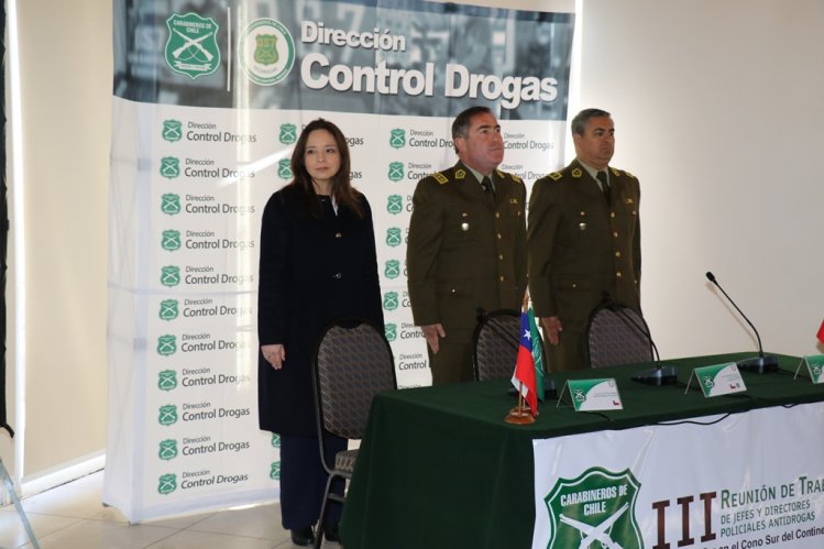 GOBIERNO Y CARABINEROS INCLUYEN LA EXPERIENCIA INTERNACIONAL EN EL COMBATE A LAS DROGAS