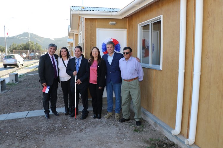 INAUGURAN PROYECTO HABITACIONAL PARA 158 FAMILIAS DE VICUÑA