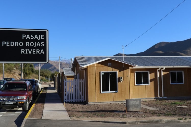 INAUGURAN PROYECTO HABITACIONAL PARA 158 FAMILIAS DE VICUÑA