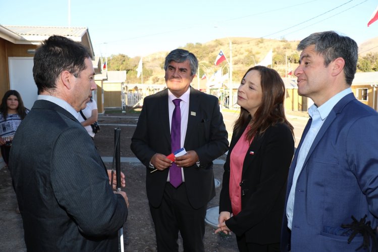 INAUGURAN PROYECTO HABITACIONAL PARA 158 FAMILIAS DE VICUÑA