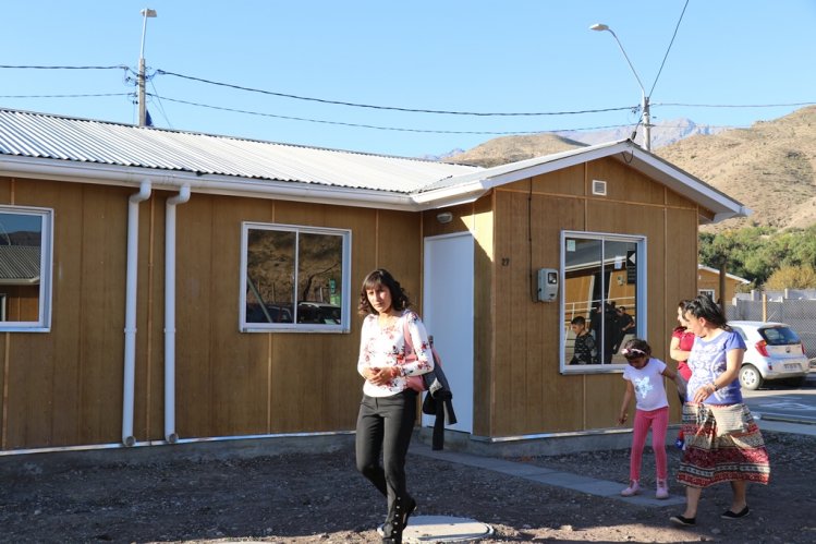 INAUGURAN PROYECTO HABITACIONAL PARA 158 FAMILIAS DE VICUÑA