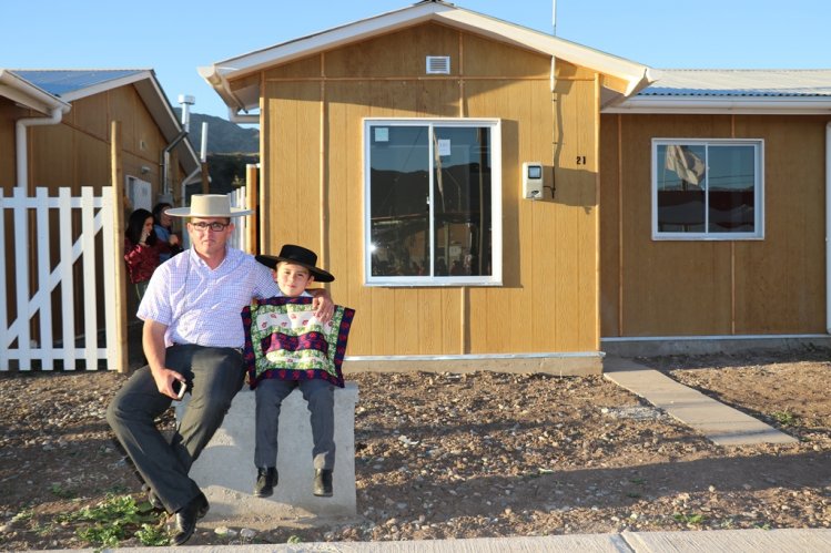 INAUGURAN PROYECTO HABITACIONAL PARA 158 FAMILIAS DE VICUÑA