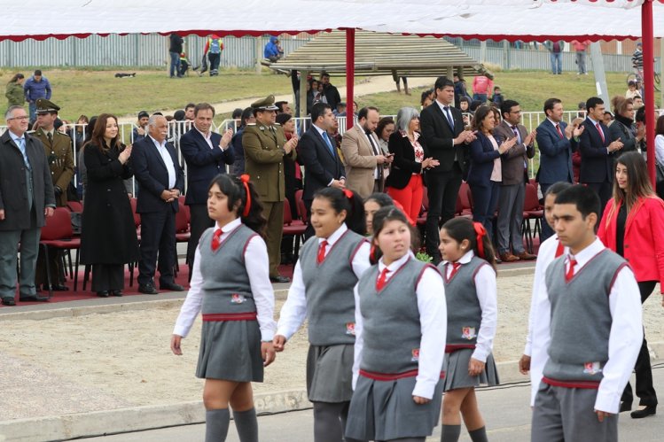 MÁS DE 70 INSTITUCIONES PARTICIPARON EN EL TRADICIONAL DESFILE CÍVICO COMUNITARIO DE LAS COMPAÑÍAS