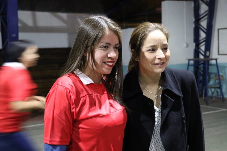 GOBIERNO ENTREGA IMPLEMENTACIÓN DEPORTIVA DE FÚTBOL FEMENINO A CLUBES DE VICUÑA Y PAIHUANO GOBIERNO ENTREGA IMPLEMENTACIÓN DEPORTIVA DE FÚTBOL FEMENINO A CLUBES DE VICUÑA Y PAIHUANO