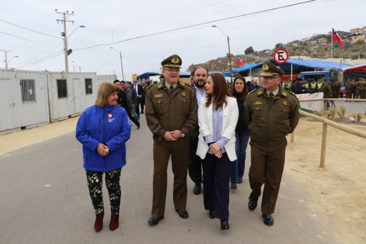 CARABINEROS LANZÓ SUS SERVICIOS POLICIALES PARA LA FIESTA MÁS GRANDE DE CHILE CARABINEROS LANZÓ SUS SERVICIOS POLICIALES PARA LA FIESTA MÁS GRANDE DE CHILE