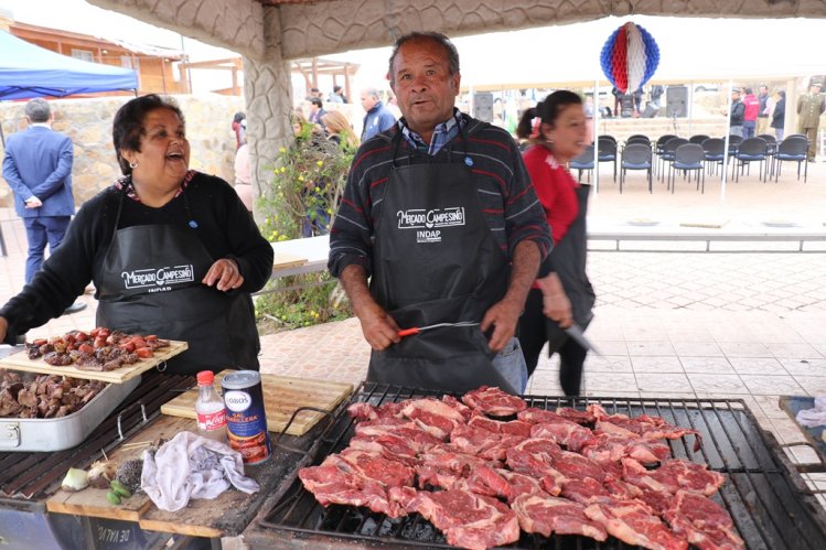 VECINOS DE LA HIGUERA CELEBRAN INICIO DE OBRAS PARA TENER SISTEMA DE ALCANTARILLADO