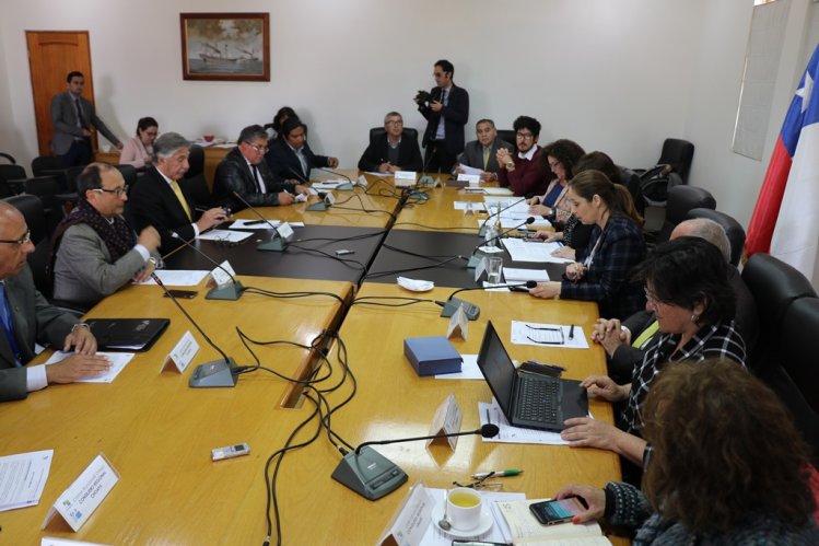 GOBIERNO REGIONAL EXTIENDE POR TRES MESES EL PROGRAMA DE EMPLEOS DE EMERGENCIA GOBIERNO REGIONAL EXTIENDE POR TRES MESES EL PROGRAMA DE EMPLEOS DE EMERGENCIA