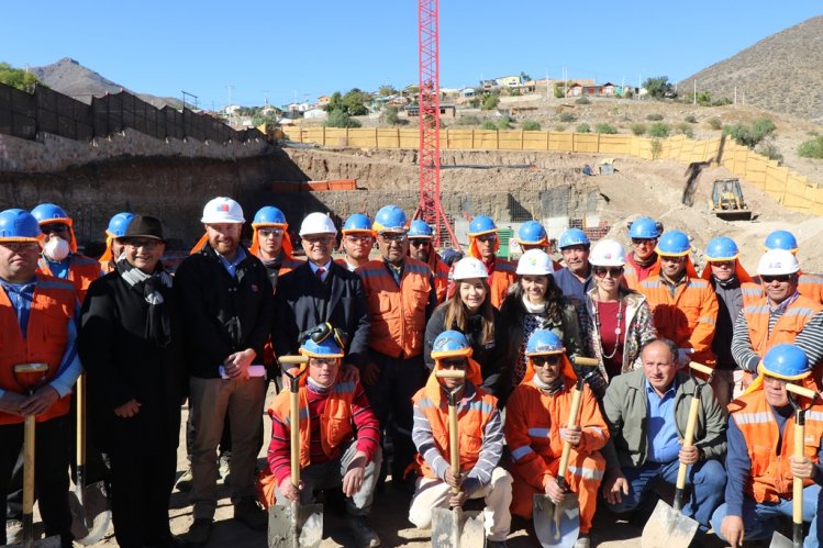 REGIÓN DE COQUIMBO DISMINUYE SU TASA DE DESEMPLEO Y CREA MÁS DE 13 MIL NUEVOS PUESTOS DE TRABAJO REGIÓN DE COQUIMBO DISMINUYE SU TASA DE DESEMPLEO Y CREA MÁS DE 13 MIL NUEVOS PUESTOS DE TRABAJO