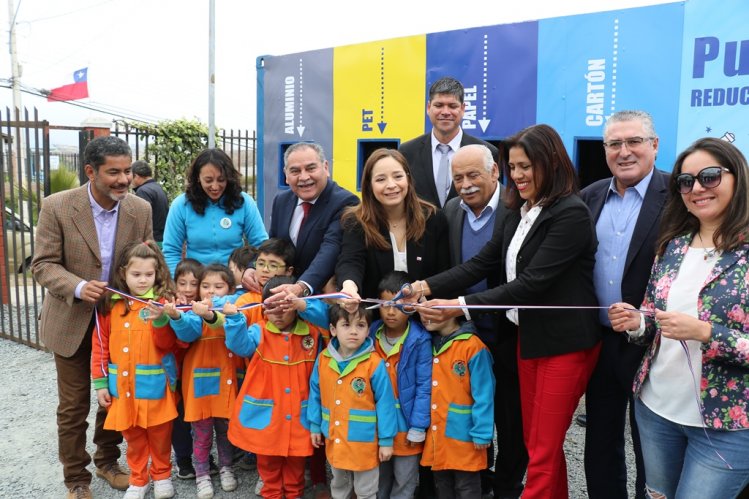 NIÑOS Y VECINOS DE LA SERENA INAUGURARON NUEVO PUNTO LIMPIO FINANCIADO CON RECURSOS DEL GOBIERNO REGIONAL