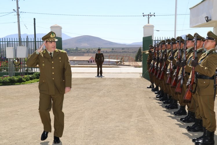 GENERAL ROLANDO CASANUEVA ENTREGÓ EL MANDO DE LA IV ZONA DE CARABINEROS “COQUIMBO”