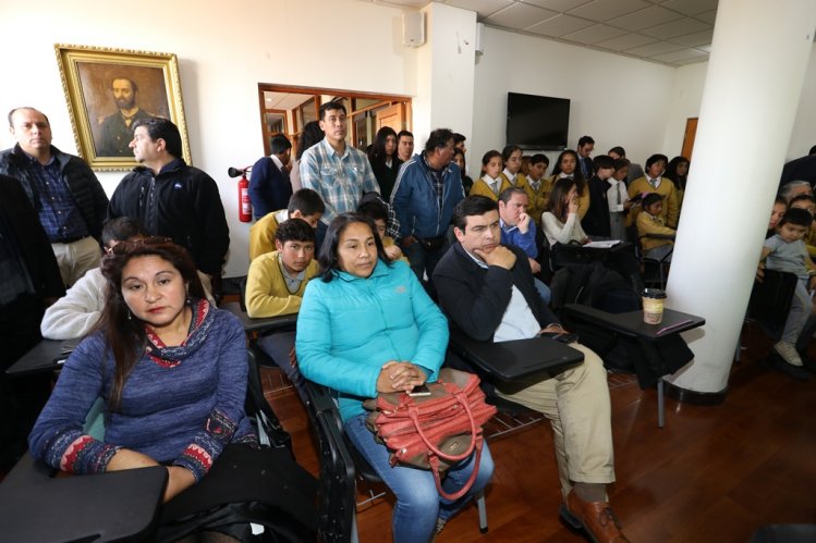GOBIERNO REGIONAL APROBÓ CARTERA DE 56 INICIATIVAS FINANCIADAS A TRAVÉS DEL FNDR 2019 GOBIERNO REGIONAL APROBÓ CARTERA DE 56 INICIATIVAS FINANCIADAS A TRAVÉS DEL FNDR 2019