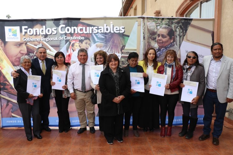 ORGANIZACIONES DE ELQUI FUERON BENEFICIADAS CON RECURSOS DEL FONDO DE SEGURIDAD CIUDADANA DEL GOBIERNO REGIONAL ORGANIZACIONES DE ELQUI FUERON BENEFICIADAS CON RECURSOS DEL FONDO DE SEGURIDAD CIUDADANA DEL GOBIERNO REGIONAL