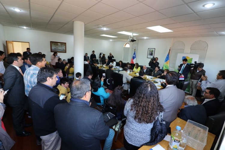 GOBIERNO REGIONAL APROBÓ CARTERA DE 56 INICIATIVAS FINANCIADAS A TRAVÉS DEL FNDR 2019 GOBIERNO REGIONAL APROBÓ CARTERA DE 56 INICIATIVAS FINANCIADAS A TRAVÉS DEL FNDR 2019
