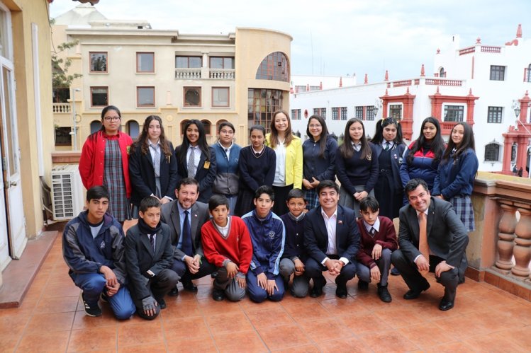 MÁS DE 9 MIL ALUMNOS DE LA REGIÓN RECIBEN BONO AL LOGRO ESCOLAR