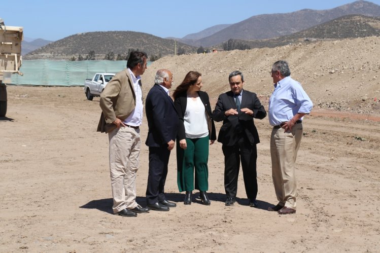AGUAS DEL VALLE CONSTRUYE TRANQUE QUE DARÁ 17 HORAS DE RESPALDO A LA SERENA Y COQUIMBO AGUAS DEL VALLE CONSTRUYE TRANQUE QUE DARÁ 17 HORAS DE RESPALDO A LA SERENA Y COQUIMBO