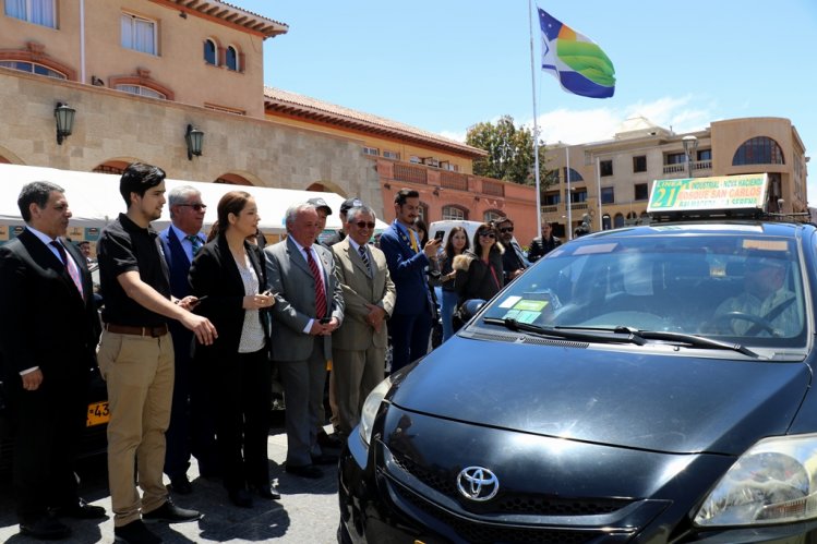 CON MODERNA APLICACIÓN DE CELULAR MEJORARÁN EL SERVICIO DE TRANSPORTE MENOR DE PASAJEROS