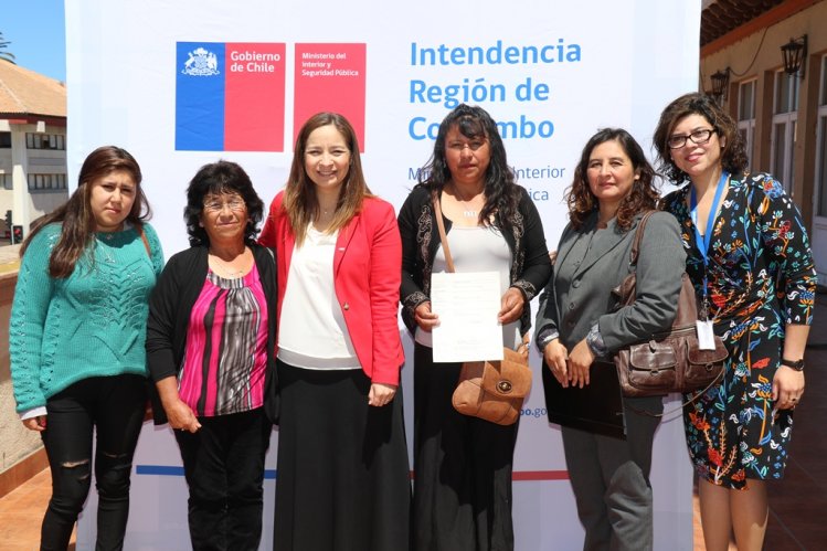 ORGANIZACIONES SOCIALES DE ELQUI Y CHOAPA RECIBEN APOYO DEL FONDO SOCIAL PRESIDENTE DE LA REPÚBLICA ORGANIZACIONES SOCIALES DE ELQUI Y CHOAPA RECIBEN APOYO DEL FONDO SOCIAL PRESIDENTE DE LA REPÚBLICA