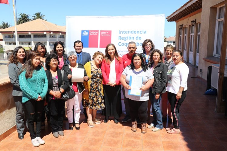 ORGANIZACIONES SOCIALES DE ELQUI Y CHOAPA RECIBEN APOYO DEL FONDO SOCIAL PRESIDENTE DE LA REPÚBLICA ORGANIZACIONES SOCIALES DE ELQUI Y CHOAPA RECIBEN APOYO DEL FONDO SOCIAL PRESIDENTE DE LA REPÚBLICA
