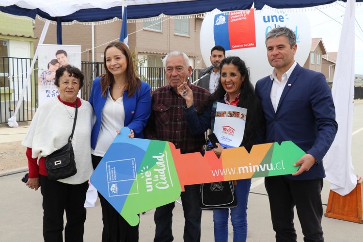 MÁS DE 150 FAMILIAS DE COQUIMBO PODRÁN PASAR LAS FIESTAS DE FIN DE AÑO EN SUS NUEVAS VIVIENDAS