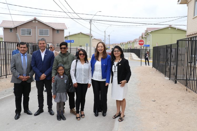 MÁS DE 150 FAMILIAS DE COQUIMBO PODRÁN PASAR LAS FIESTAS DE FIN DE AÑO EN SUS NUEVAS VIVIENDAS