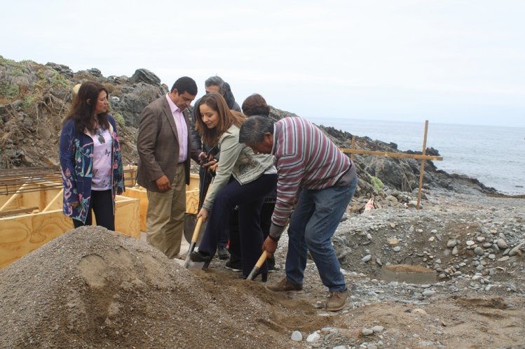 OBRAS PÚBLICAS INICIA CONSTRUCCIÓN DE OBRAS TERRESTRES DE CALETA EL APOLILLADO EN LA HIGUERA OBRAS PÚBLICAS INICIA CONSTRUCCIÓN DE OBRAS TERRESTRES DE CALETA EL APOLILLADO EN LA HIGUERA