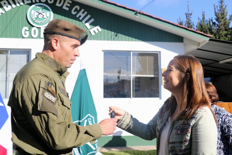 CARABINEROS INICIA REPOSICIÓN DE VEHÍCULOS POLICIALES CON RECURSOS DEL GOBIERNO REGIONAL