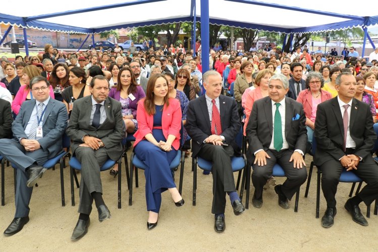 ANTIGUO HOSPITAL DE OVALLE SE CONVERTIRÁ EN UN CENTRO DE DÍA PARA ADULTOS MAYORES ANTIGUO HOSPITAL DE OVALLE SE CONVERTIRÁ EN UN CENTRO DE DÍA PARA ADULTOS MAYORES