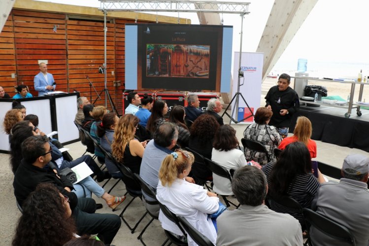GOBIERNO CAPACITA A EMPRESARIOS GASTRONÓMICOS EN HOSPITALIDAD Y SERVICIO GOBIERNO CAPACITA A EMPRESARIOS GASTRONÓMICOS EN HOSPITALIDAD Y SERVICIO