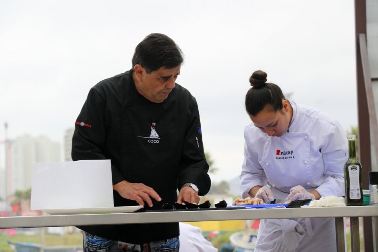 GOBIERNO CAPACITA A EMPRESARIOS GASTRONÓMICOS EN HOSPITALIDAD Y SERVICIO GOBIERNO CAPACITA A EMPRESARIOS GASTRONÓMICOS EN HOSPITALIDAD Y SERVICIO