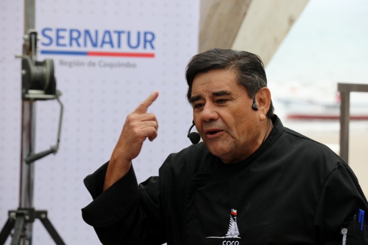 GOBIERNO CAPACITA A EMPRESARIOS GASTRONÓMICOS EN HOSPITALIDAD Y SERVICIO GOBIERNO CAPACITA A EMPRESARIOS GASTRONÓMICOS EN HOSPITALIDAD Y SERVICIO