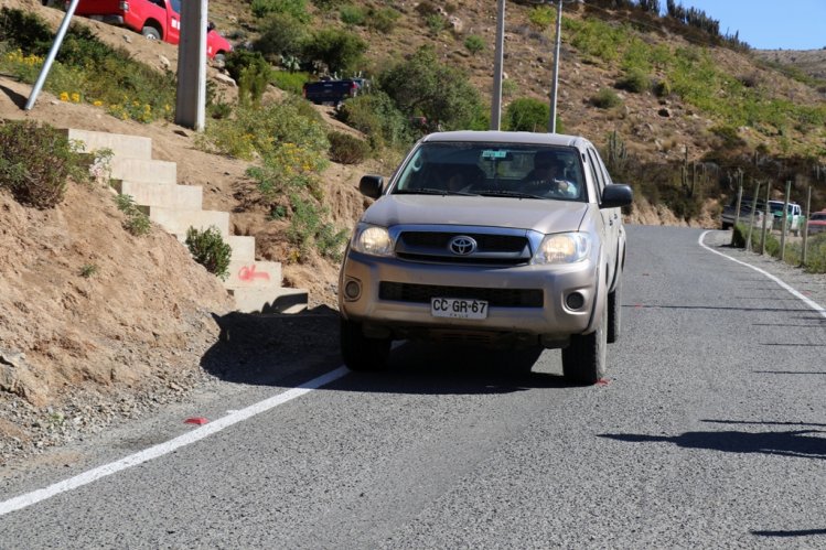 GOBIERNO PAVIMENTA CAMINOS RURALES EN CANELA