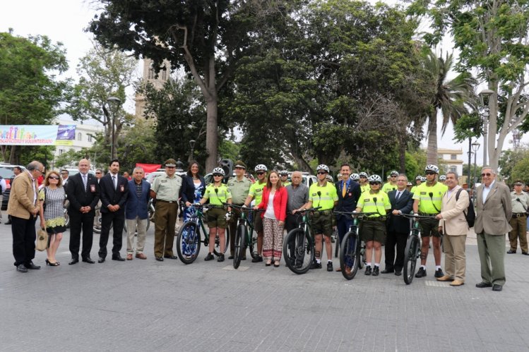 MUNICIPIO ENTREGA BICICLETAS A CARABINEROS DE LA SERENA PARA REFORZAR LA SEGURIDAD