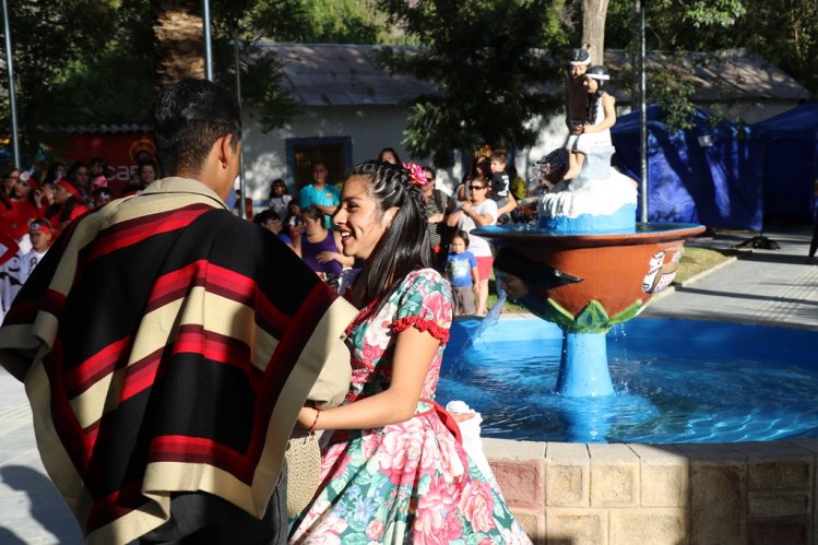 TURISTAS Y HABITANTES DE DIAGUITAS DISFRUTARÁN DE REMOZADA PLAZA PÚBLICA