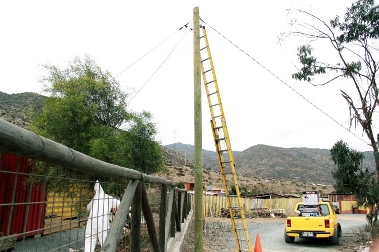 SEIS SECTORES RURALES DE LA REGIÓN CONTARÁN ESTE AÑO CON ELECTRICIDAD