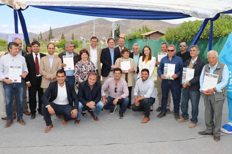 GOBIERNO AUMENTA EN UN 10% EL PRESUPUESTO DE LOS CONCURSOS DE LA LEY DE RIEGO PARA APOYAR A LOS AGRICULTORES GOBIERNO AUMENTA EN UN 10% EL PRESUPUESTO DE LOS CONCURSOS DE LA LEY DE RIEGO PARA APOYAR A LOS AGRICULTORES