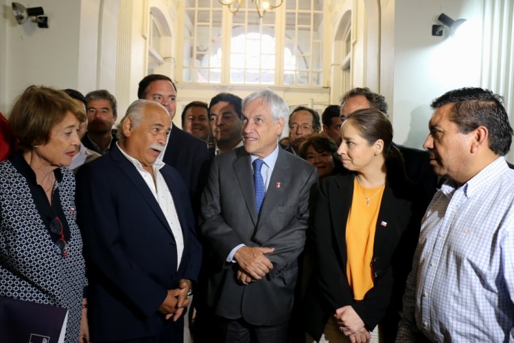 PRESIDENTE SEBASTIÁN PIÑERA ANUNCIA DESARROLLO DE UN PLAN DE RECONSTRUCCIÓN PARA LA REGIÓN PRESIDENTE SEBASTIÁN PIÑERA ANUNCIA DESARROLLO DE UN PLAN DE RECONSTRUCCIÓN PARA LA REGIÓN