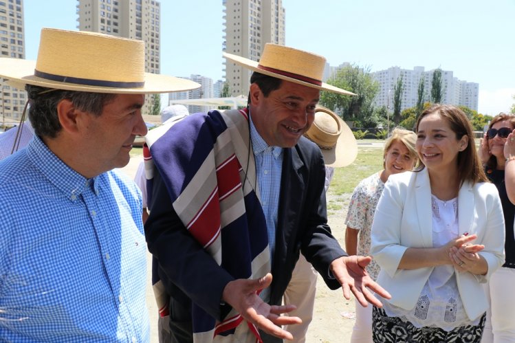 AUTORIDADES REVISAN LOS ÚLTIMOS DETALLES EN EL RECINTO PEÑUELAS PARA DAR VIDA A LA EXPO REGIÓN DE COQUIMBO 2019