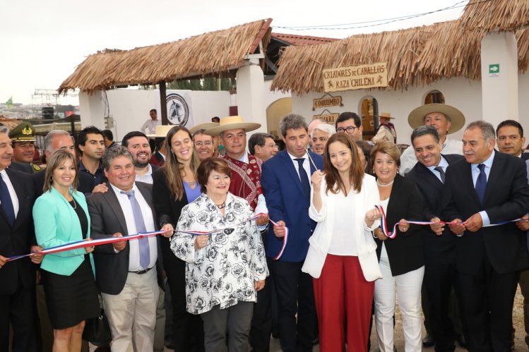 INVITAN A RECUPERAR LAS TRADICIONES DE LA ZONA DURANTE LA INAUGURACIÓN DE LA EXPO REGIÓN DE COQUIMBO