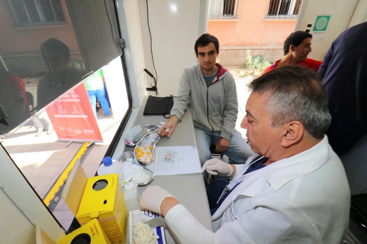 UNIDAD MÓVIL RECORRERÁ DIVERSOS PUNTOS DE LA REGIÓN CON EL TEST RÁPIDO DE VIH UNIDAD MÓVIL RECORRERÁ DIVERSOS PUNTOS DE LA REGIÓN CON EL TEST RÁPIDO DE VIH
