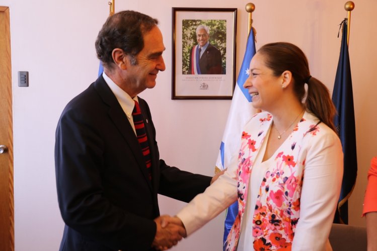 GOBIERNO PROMOVERÁ NUEVAS MEDIDAS DE APOYO A LOS MENORES TRAS RETOMAR TRABAJO EN LA MESA REGIONAL POR LA INFANCIA GOBIERNO PROMOVERÁ NUEVAS MEDIDAS DE APOYO A LOS MENORES TRAS RETOMAR TRABAJO EN LA MESA REGIONAL POR LA INFANCIA