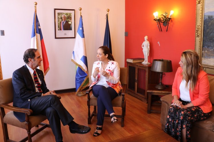 GOBIERNO PROMOVERÁ NUEVAS MEDIDAS DE APOYO A LOS MENORES TRAS RETOMAR TRABAJO EN LA MESA REGIONAL POR LA INFANCIA GOBIERNO PROMOVERÁ NUEVAS MEDIDAS DE APOYO A LOS MENORES TRAS RETOMAR TRABAJO EN LA MESA REGIONAL POR LA INFANCIA