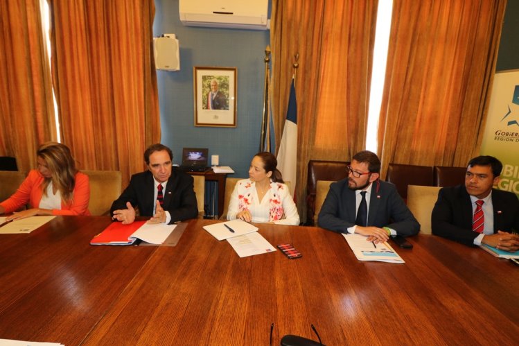 GOBIERNO PROMOVERÁ NUEVAS MEDIDAS DE APOYO A LOS MENORES TRAS RETOMAR TRABAJO EN LA MESA REGIONAL POR LA INFANCIA GOBIERNO PROMOVERÁ NUEVAS MEDIDAS DE APOYO A LOS MENORES TRAS RETOMAR TRABAJO EN LA MESA REGIONAL POR LA INFANCIA
