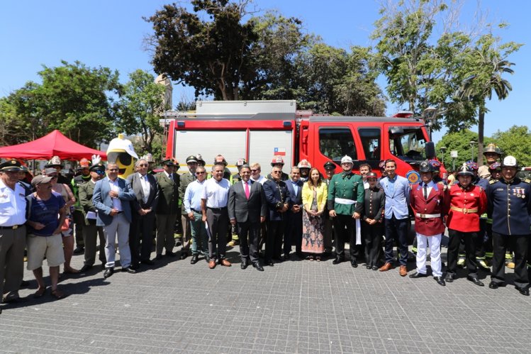 AGUAS DEL VALLE Y BOMBEROS FIRMARON ACUERDO PARA RECAUDAR FONDOS A TRAVÉS DE LA BOLETA