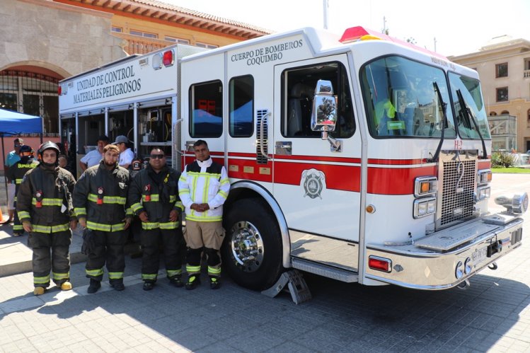 AGUAS DEL VALLE Y BOMBEROS FIRMARON ACUERDO PARA RECAUDAR FONDOS A TRAVÉS DE LA BOLETA AGUAS DEL VALLE Y BOMBEROS FIRMARON ACUERDO PARA RECAUDAR FONDOS A TRAVÉS DE LA BOLETA