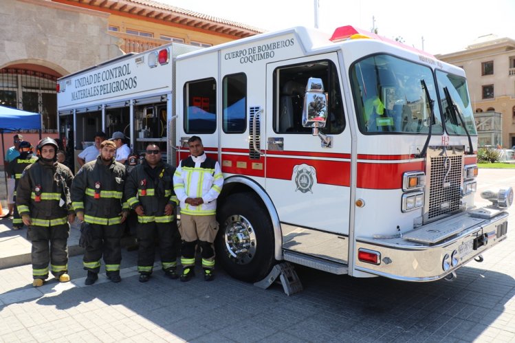 AGUAS DEL VALLE Y BOMBEROS FIRMARON ACUERDO PARA RECAUDAR FONDOS A TRAVÉS DE LA BOLETA