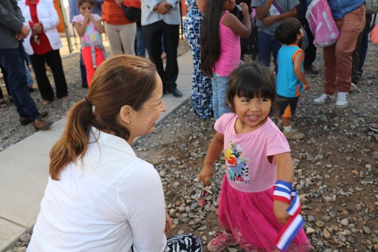 FAMILIAS QUE VIVÍAN EN CAMPAMENTOS DE COQUIMBO CUMPLEN SUEÑO DE LA CASA PROPIA