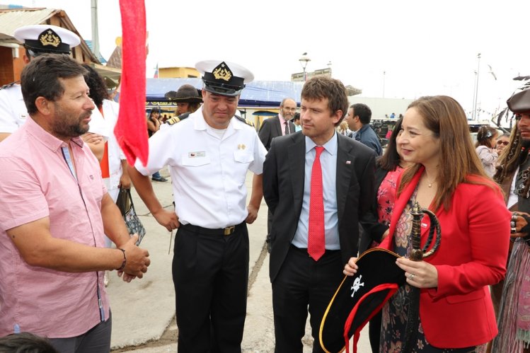 “LOS PIRATAS DE COQUIMBO” MUESTRAN LOS AVANCES OBTENIDOS POR SU EMPRENDIMIENTO TURÍSTICO CON EL APOYO DEL GOBIERNO “LOS PIRATAS DE COQUIMBO” MUESTRAN LOS AVANCES OBTENIDOS POR SU EMPRENDIMIENTO TURÍSTICO CON EL APOYO DEL GOBIERNO