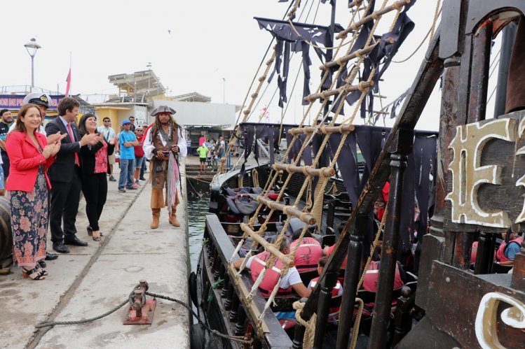 “LOS PIRATAS DE COQUIMBO” MUESTRAN LOS AVANCES OBTENIDOS POR SU EMPRENDIMIENTO TURÍSTICO CON EL APOYO DEL GOBIERNO “LOS PIRATAS DE COQUIMBO” MUESTRAN LOS AVANCES OBTENIDOS POR SU EMPRENDIMIENTO TURÍSTICO CON EL APOYO DEL GOBIERNO