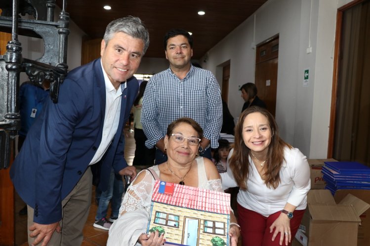 MÁS DE 100 FAMILIAS DE LA SERENA Y COQUIMBO RECIBIERON SUBSIDIOS PARA CUMPLIR EL SUEÑO DE LA CASA PROPIA MÁS DE 100 FAMILIAS DE LA SERENA Y COQUIMBO RECIBIERON SUBSIDIOS PARA CUMPLIR EL SUEÑO DE LA CASA PROPIA